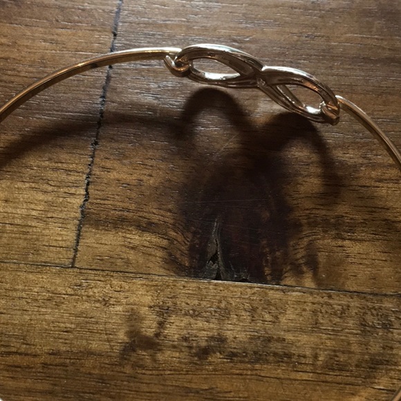 Everlasting Infinity Silver Bracelet - Picture 6 of 8